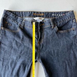 Billabong Love Child bellbottom. Size 9